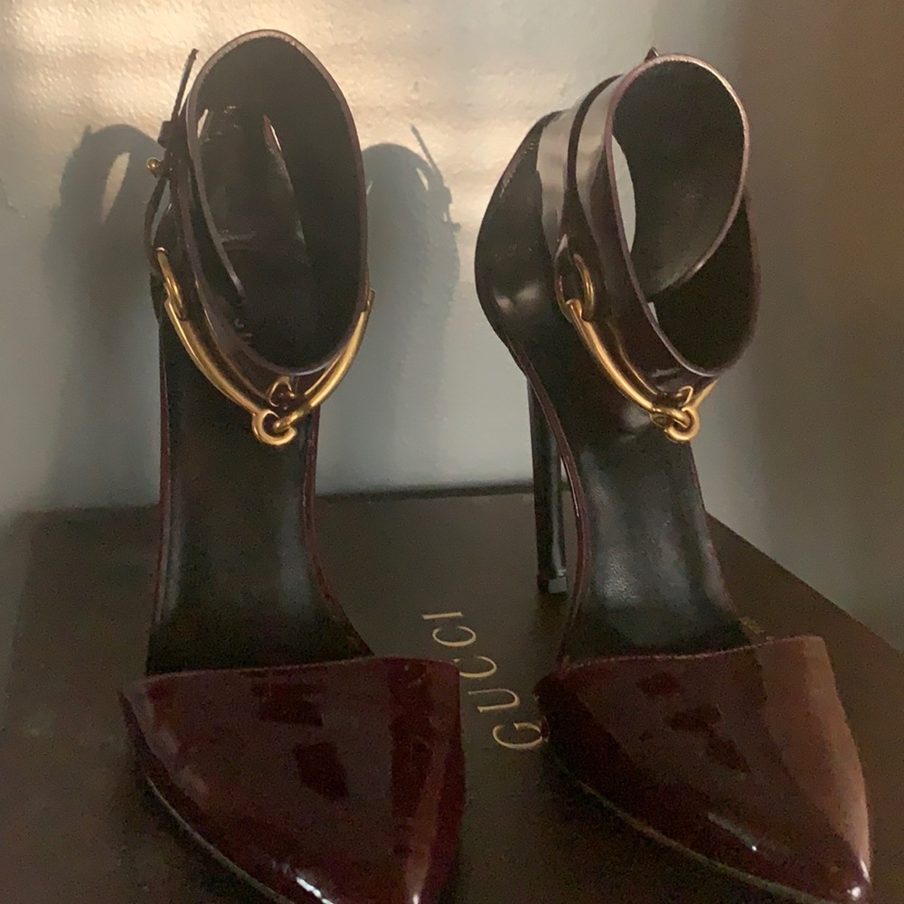 Gucci Vernice Heels